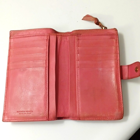 Bottega Veneta Intreccaito Leather Snap Wallet - Picture 3 of 6